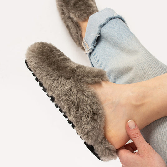 Walviss Konde Kadın Kürklü Bağcıksız Füme Terlik